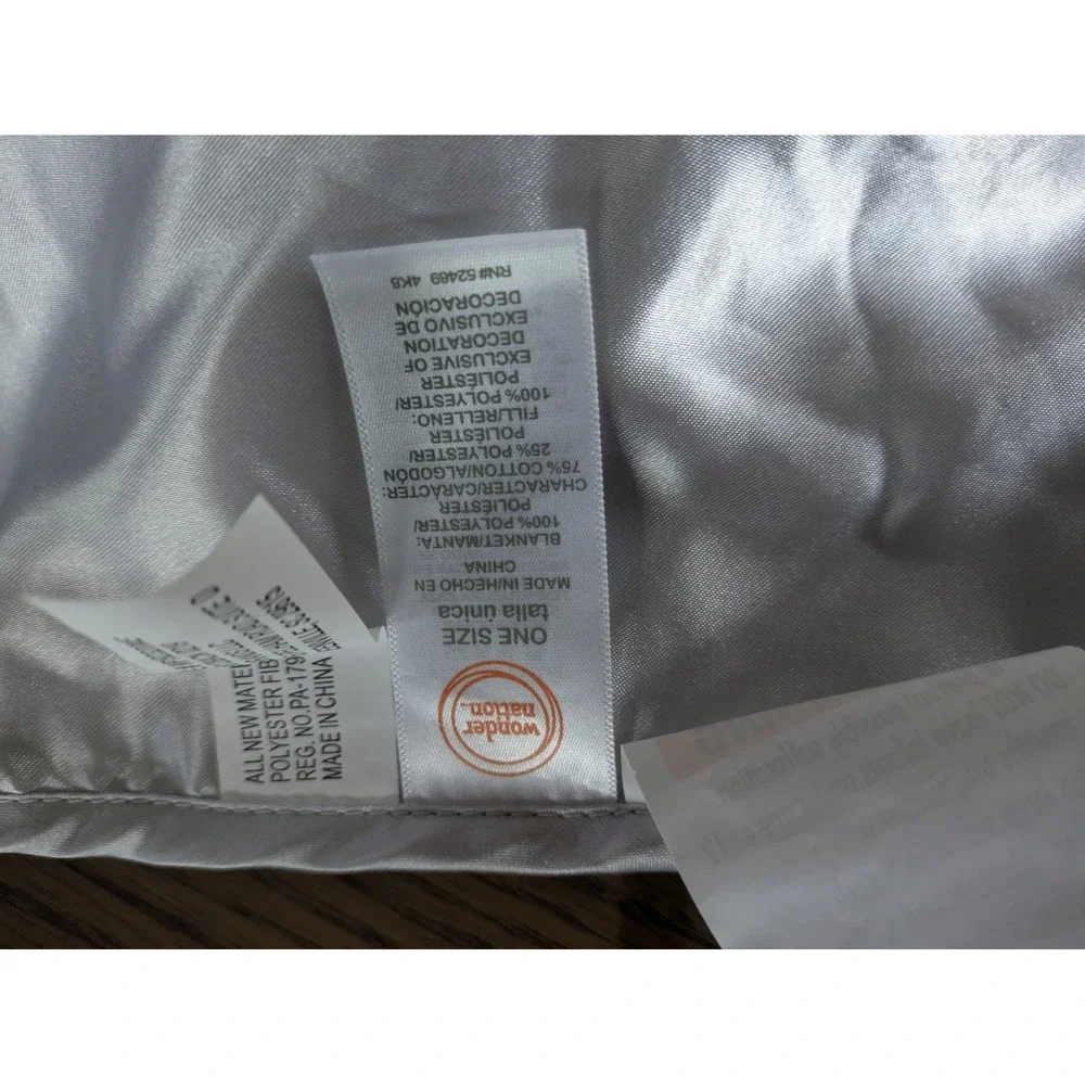 Wonder Nation Baby Security Blanket‎ Bear Satin White Grey Triangle Unisex